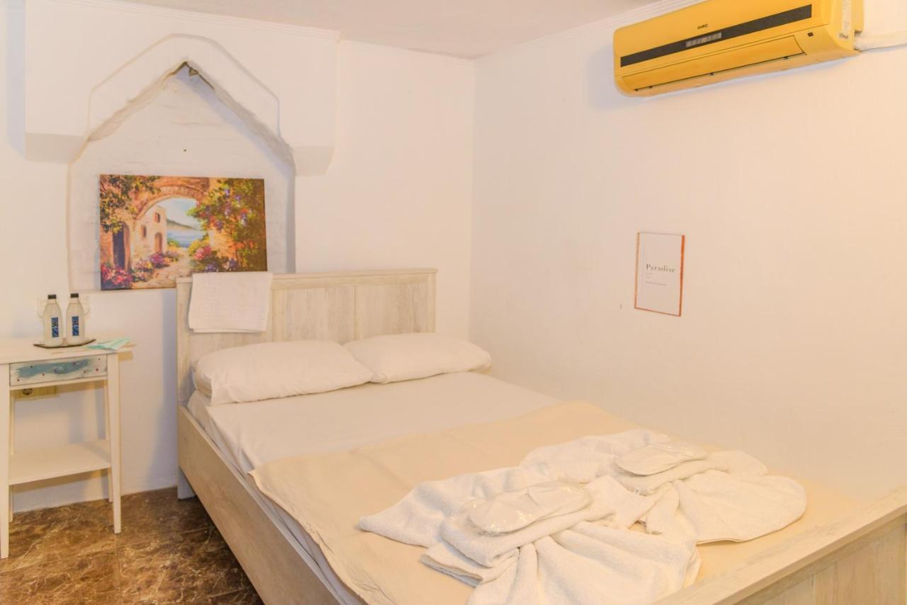 Tas Butik Otel Otel *